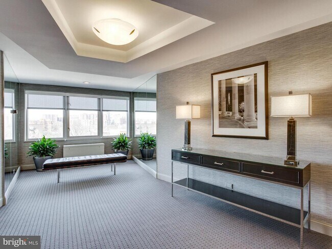 Foto del edificio - 1200 N Nash St