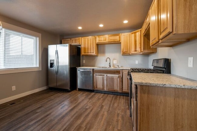 Building Photo - 2797 W 5500 S