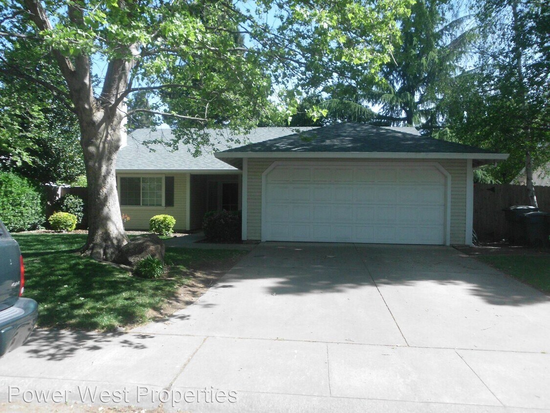 4 br, 2 bath House 1586 La Linda House for Rent in Chico, CA
