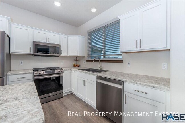 Foto del edificio - 5316 S Eastwind Ave