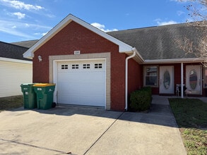 Building Photo - 1150 Airport Rd