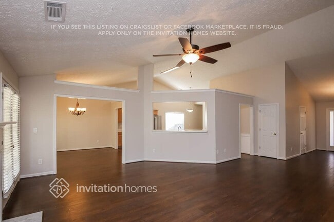 Building Photo - 2010 Charleston Oak Cir