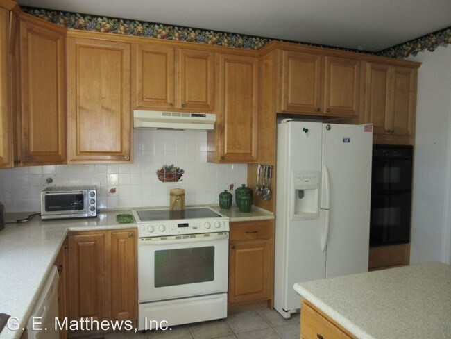 Building Photo - 20480 White Oak Rd