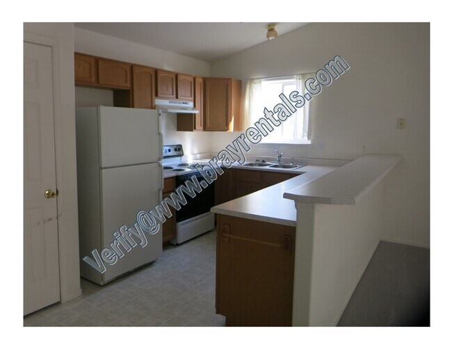 Building Photo - 1145 E Carolina Ave