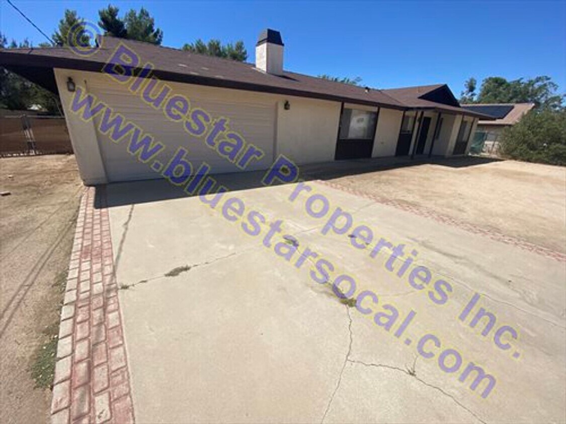 Foto principal - Just Listed in Hesperia!!!