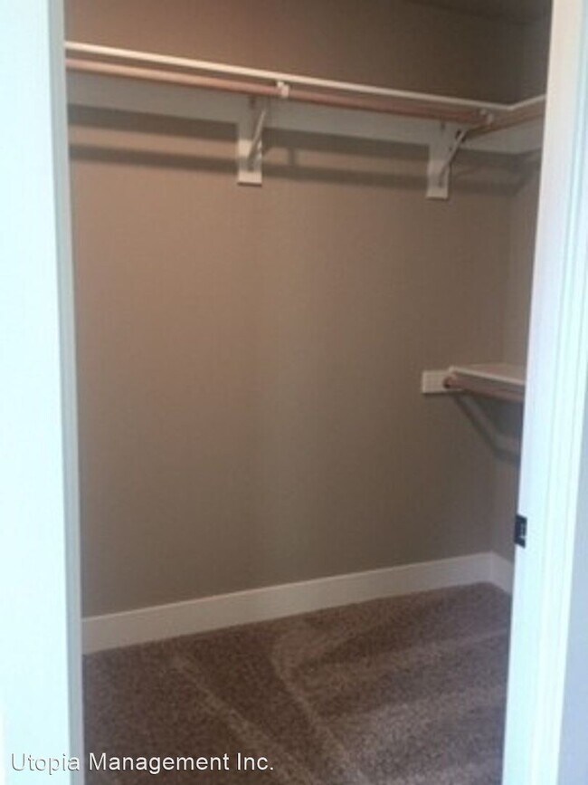 Foto del edificio - 3 br, 2.5 bath House - 16839 Champion Way