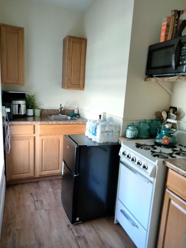 Building Photo - Studio Home in Owatonna