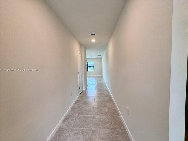 Foto del edificio - 10798 Marlberry Way
