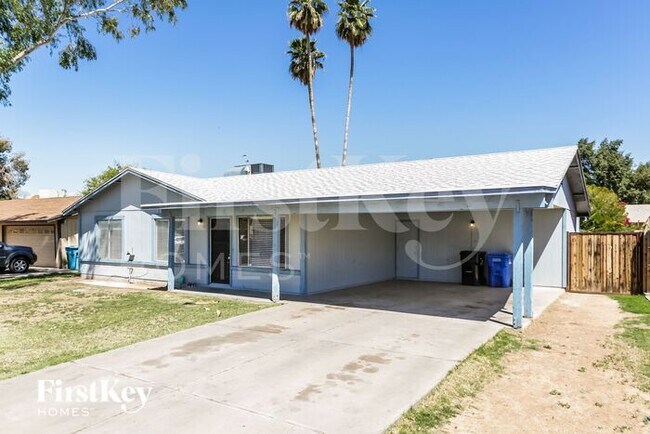 Building Photo - 4216 W Royal Palm Rd
