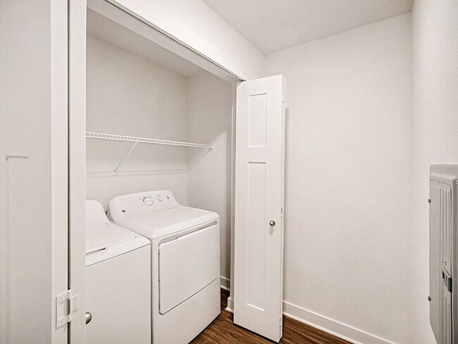 Building Photo - The Grove Apartment Homes