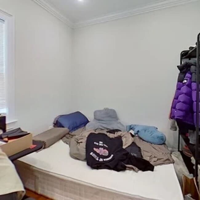 Building Photo - Allston 3 Bed / 2 Bath – W/D in Unit – 950 Sq Ft – 9/1