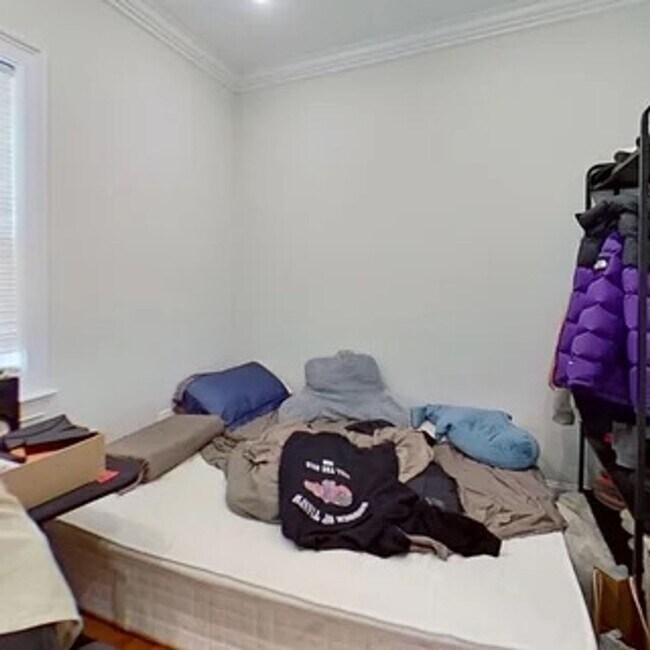 Foto del edificio - Allston 3 Bed / 2 Bath – W/D in Unit – 950 Sq Ft – 9/1