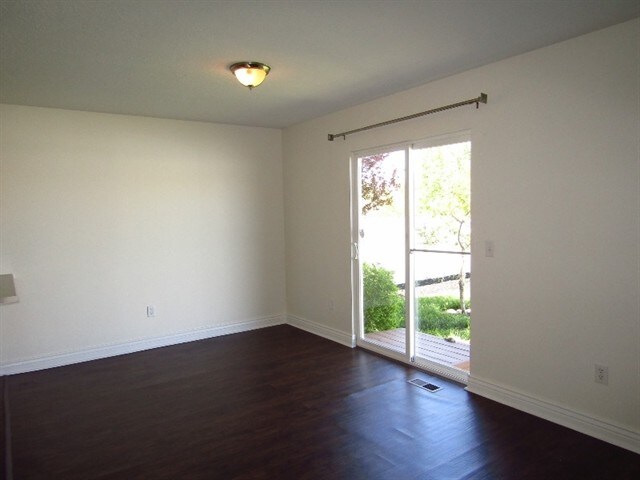 Building Photo - 1462 Wallace Drive