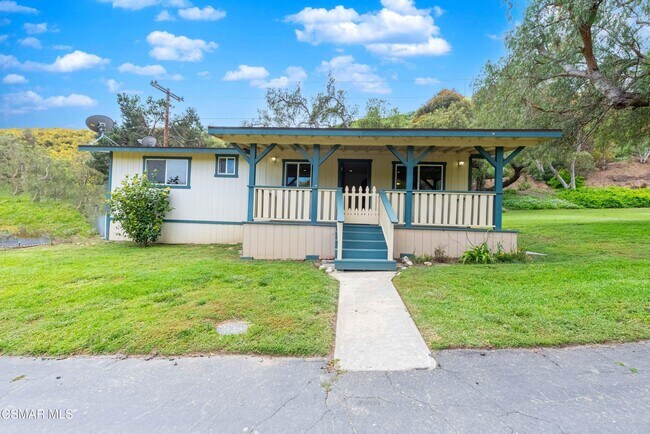 Building Photo - 641 W La Loma Ave