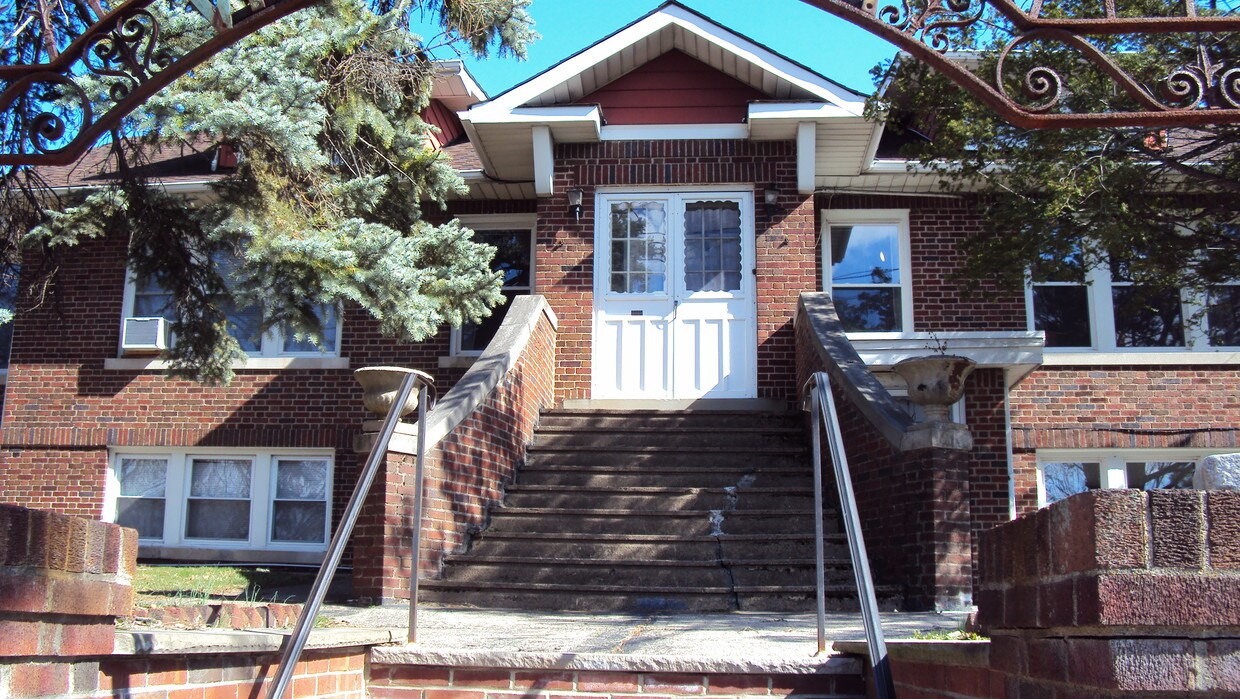 460 MacArthur Ave, Garfield, NJ 07026 Apartments in Garfield, NJ