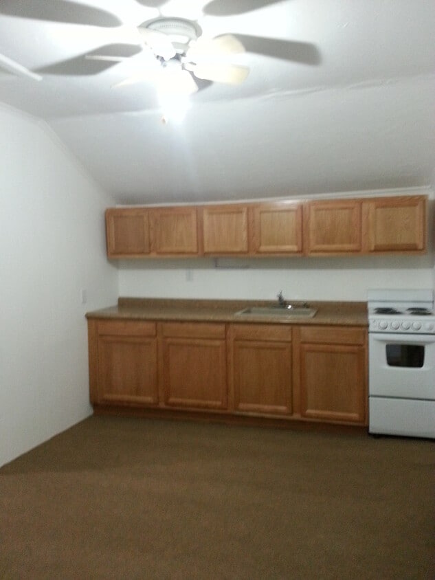 Kitchen - 1016 Leeds Ave