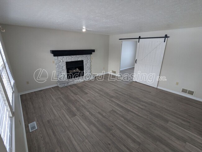 Foto del edificio - 35330 Oxford Ct