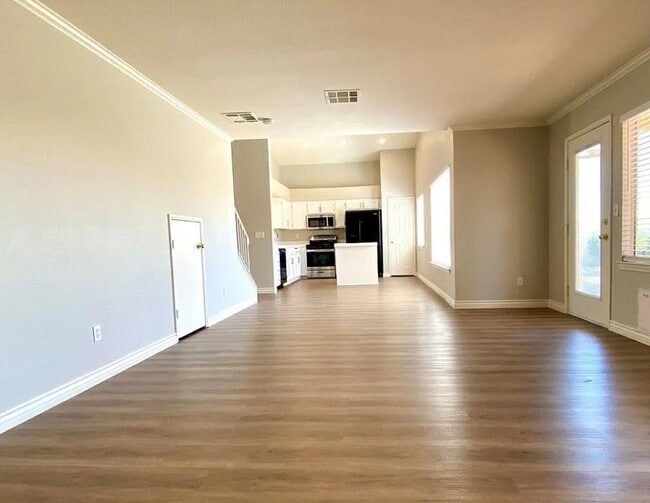 Foto del edificio - 9317 Mountain Rise Ave