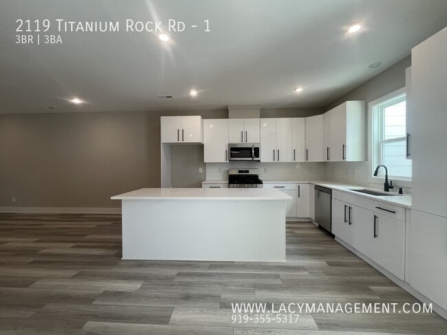 Foto del edificio - 2119 Titanium Rock Rd