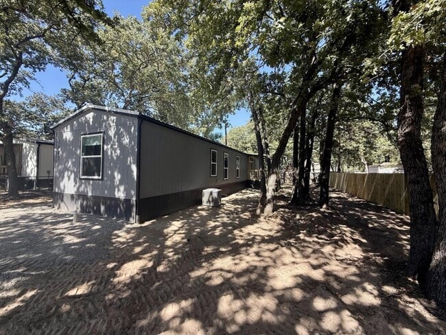 Photo - 1808 Sheila Dr House