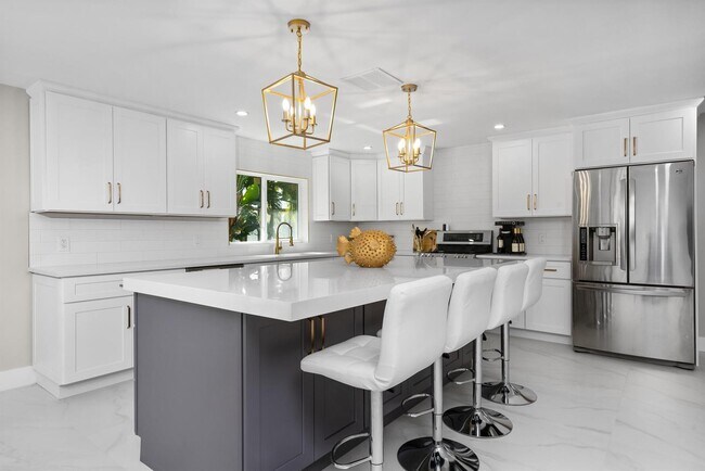 Foto del edificio - 2500 NE 23rd St