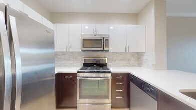 Interior Photo - River Terrace