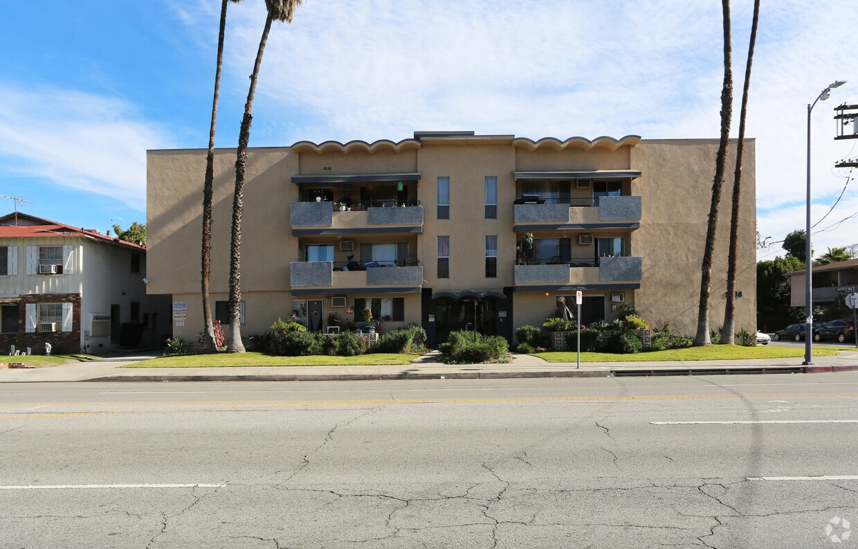 Building Photo - 5738 Whitsett Ave