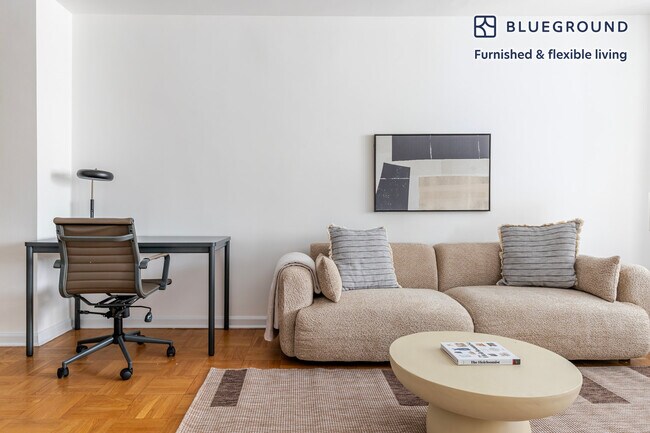 Foto del edificio - 305 East 86th St