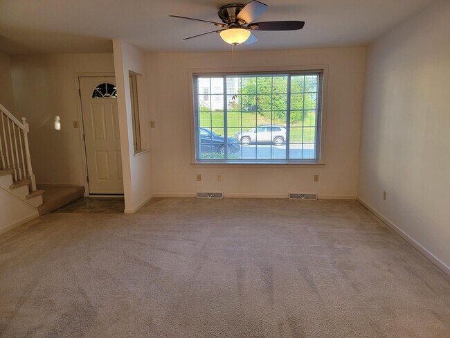 Building Photo - 205 Riders Way