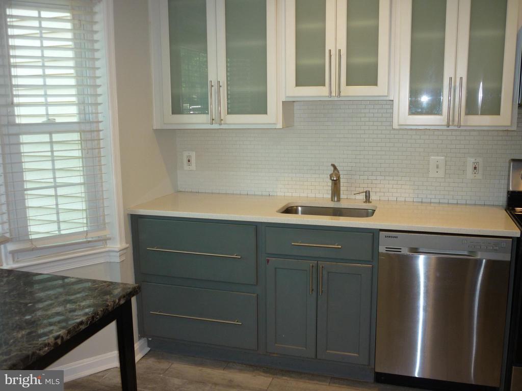 Primary Photo - 13943 Water Pond Ct
