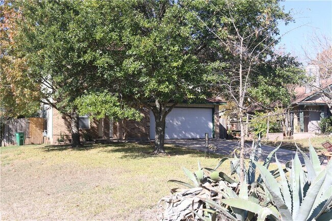 Foto del edificio - 8408 Siskin Cove