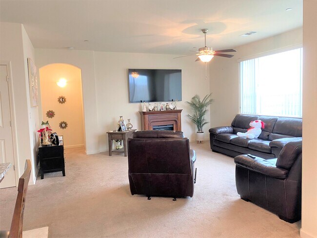 Foto del edificio - 8438 15th St