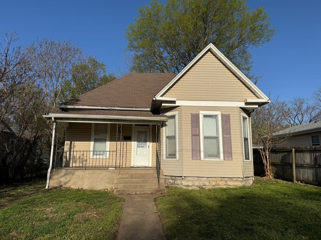 Primary Photo - Cute 3-bedroom Home Near OTC and Drury!