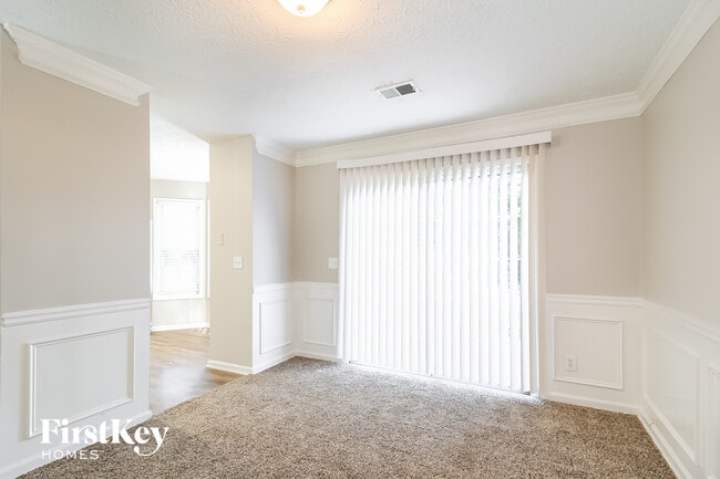 Building Photo - 763 Ives Way NW