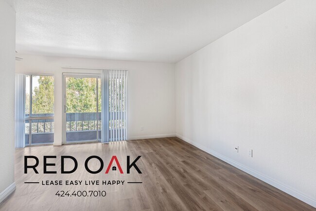 Foto del edificio - 17830 Sherman Way