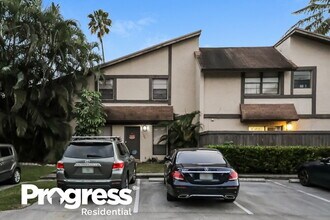 Building Photo - 1780 Bayberry Dr