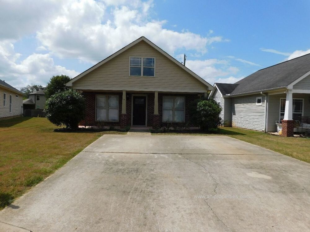 PENDING APPLICATION House for Rent in Calera, AL