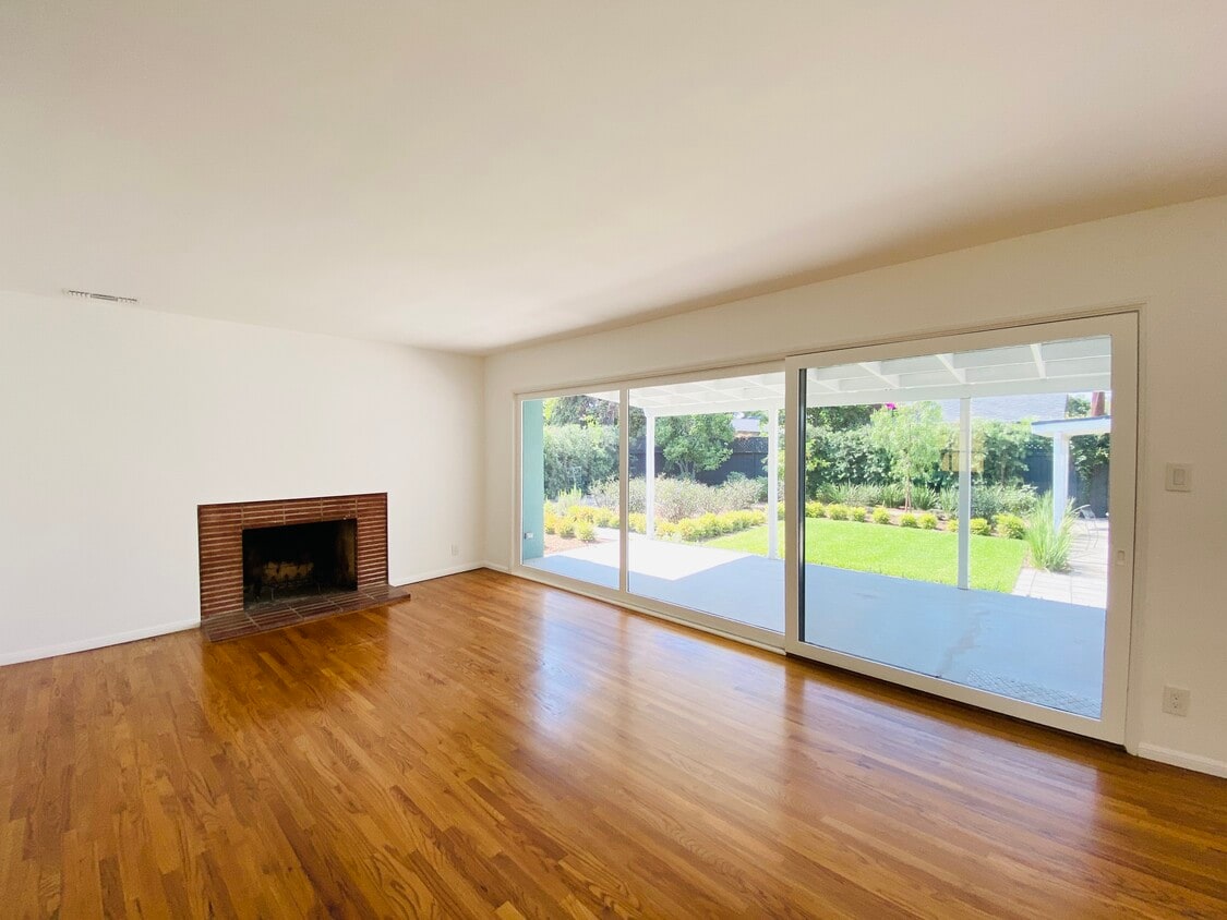 Foto del edificio - 12823 Martha St