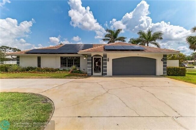 Building Photo - 102 Muirfield Cir