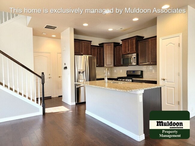 Building Photo - Charming 2-Story with Garden of the Gods V...