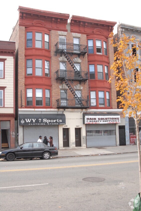 Foto del edificio - 358-360 S Orange Ave