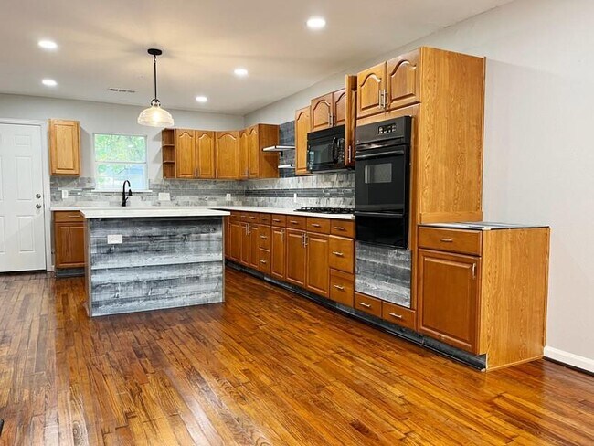 Foto del edificio - 3518 Griggs Rd