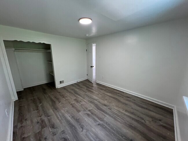 Foto del edificio - 2610 Price St