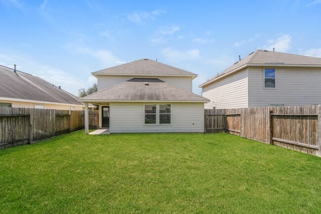 Building Photo - 5558 Latta Plantation Dr