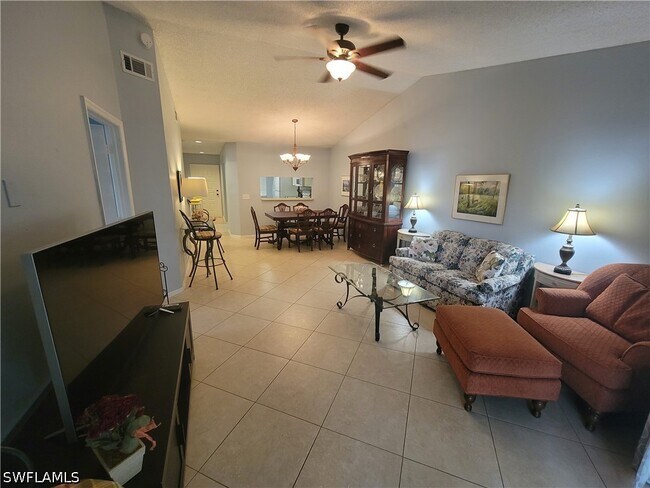Foto del edificio - 7731 Jewel Ln