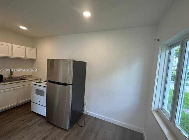 Foto del edificio - 17175 NE 19th Ave