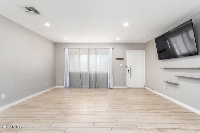 Building Photo - 3526 W Seldon Ln
