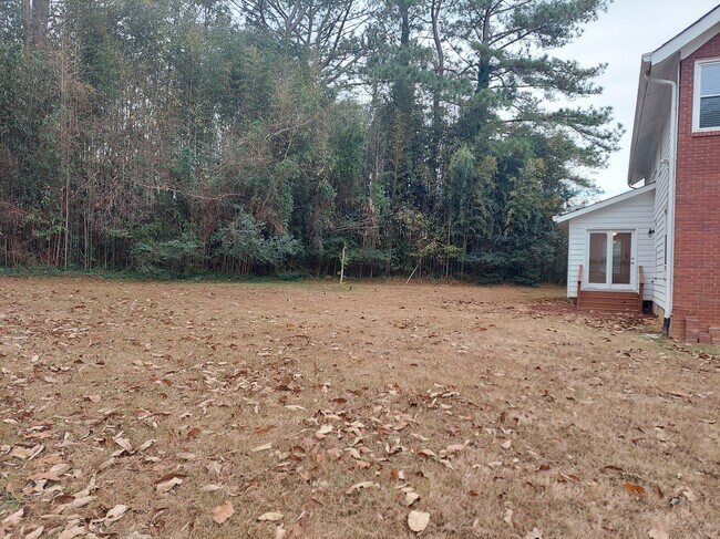 Building Photo - 4837 Castlewood Dr SW