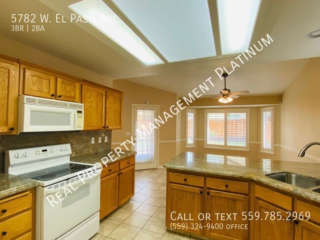 Foto del edificio - $2,300 Fresno Bluffs, 3 Bedroom, Solar Pan...