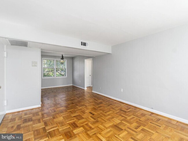 Foto del edificio - 6608 E Wakefield Dr